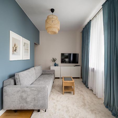Wola Ratusz Homely Apartment Varşovia Exterior foto
