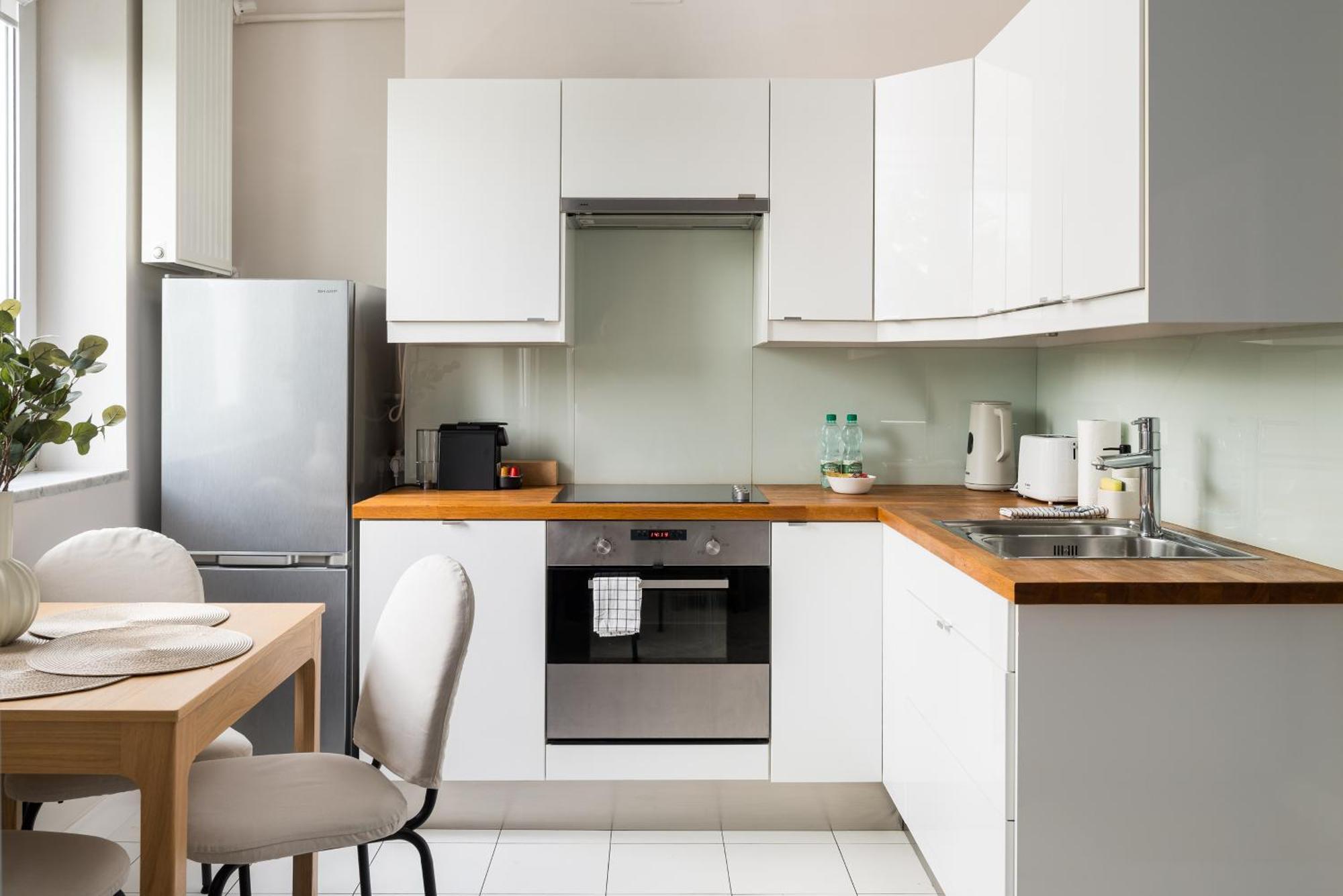 Wola Ratusz Homely Apartment Varşovia Exterior foto